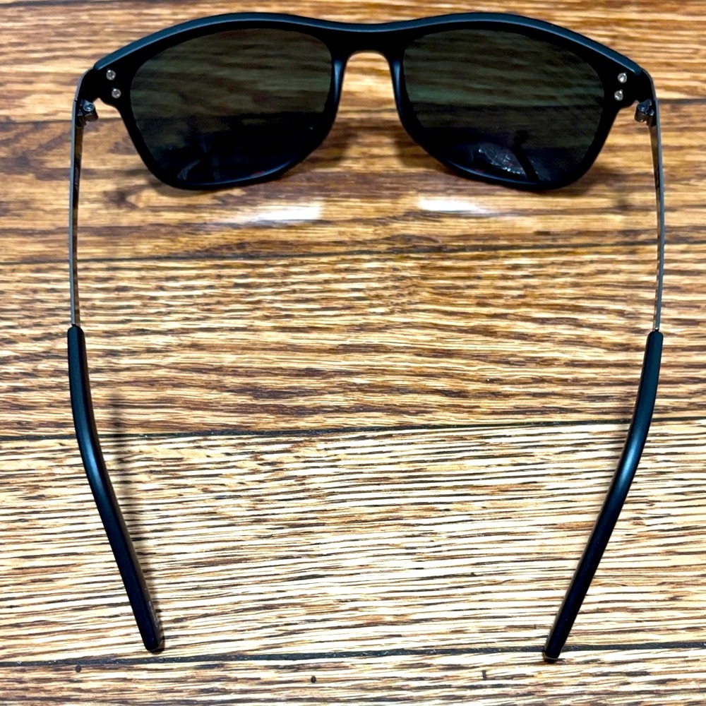 Sunglass Bundle - Picture 4 of 8
